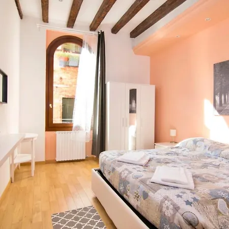 Apartmán S & L House *